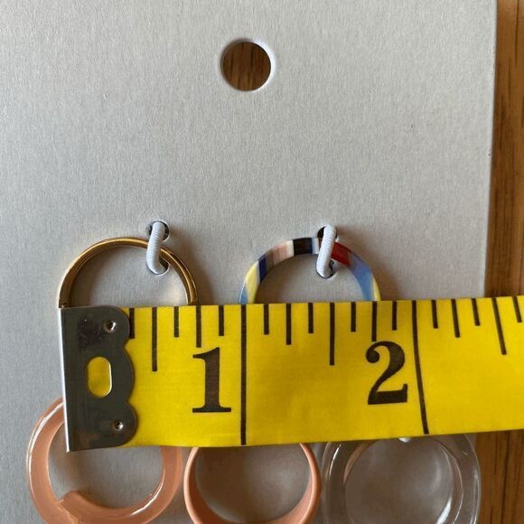 BP Multicolor Resin Rings Set - Picture 6 of 6